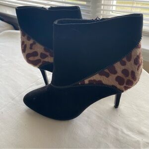 Kelly & Katie ankle boots high heel leopard print and black Size 7 1/2 like new